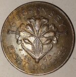 GUERNSEY 8 DOUBLES - ELIZABETH II 1956-1966