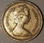 ONE POUND UK - ROYAL ARMS - Image 2