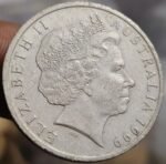 AUSTRALIA 20 CENTS 4TH PORTRAIT - Image 2